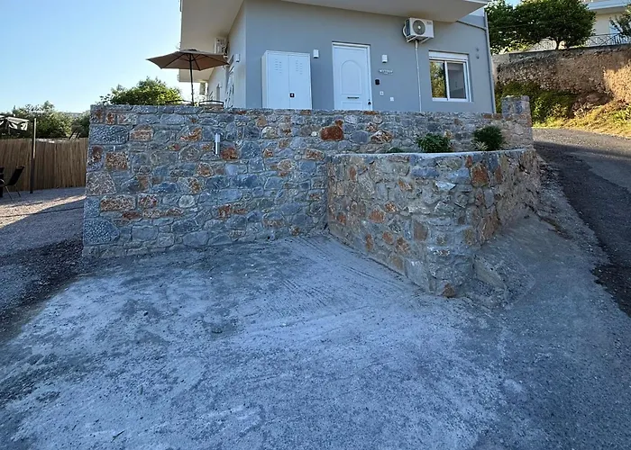 Almyrolithos * Gythio